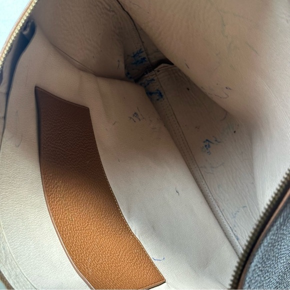 Cuyana Classic Leather Zipper Tote Brown - Picture 14 of 16